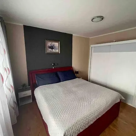 3 Izbovy Byt Apartment *